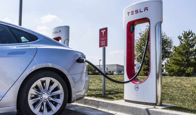 Tesla, İstanbul’da 8 üniteli yeni bir supercharger noktasını hizmete aldı