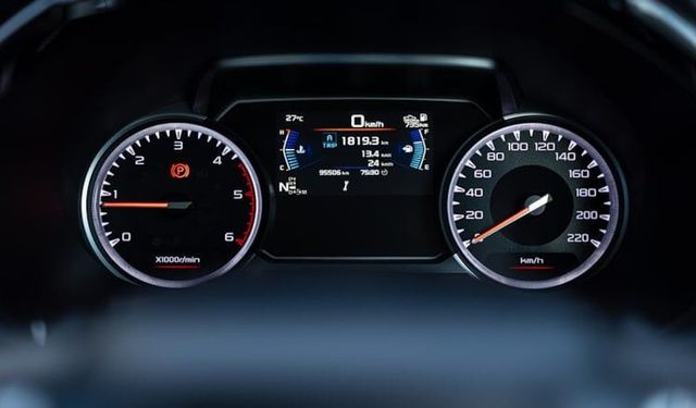 Bu 5 ışıktan biri yanıyorsa hemen aracı durdurun