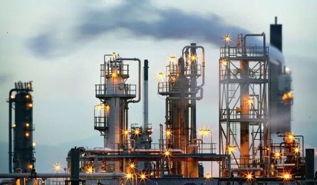 Petrol fiyatları, diplomatik çözüm umuduyla gerilemesini sürdürüyor