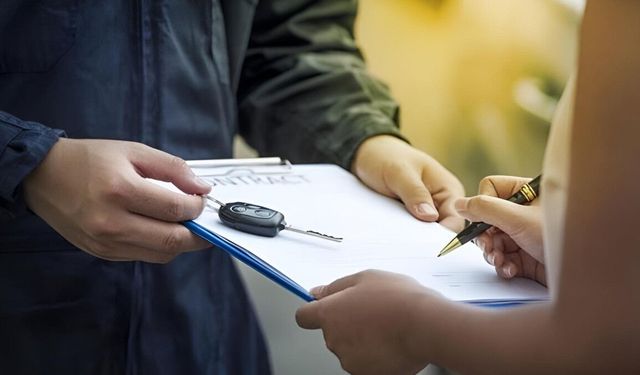 Kiralık araç tesliminde hangi belgeler gerekli?