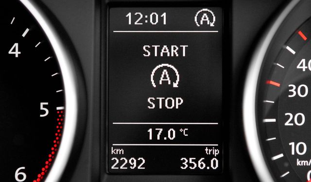 Kiralık Araçta Start-Stop Sistemini Kapatmak Yakıt Tasarrufu Sağlar mı? Uzmanlar Ne Diyor?