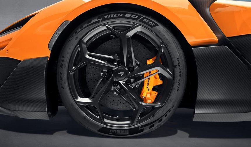 Pirelli’nin Geri Dönüştürülmüş Malzemeden Ürettiği İlk Süper Otomobil Lastikleri Mclaren W1’in Ekipmanı Oldu
