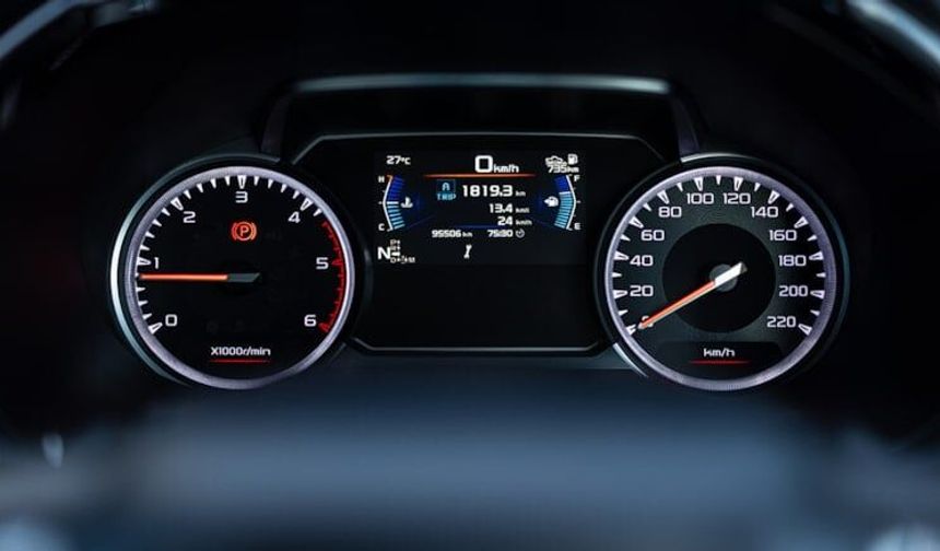 Bu 5 ışıktan biri yanıyorsa hemen aracı durdurun